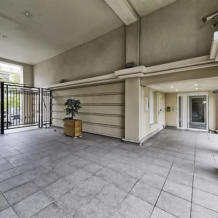 Appartement Carre Elysee *